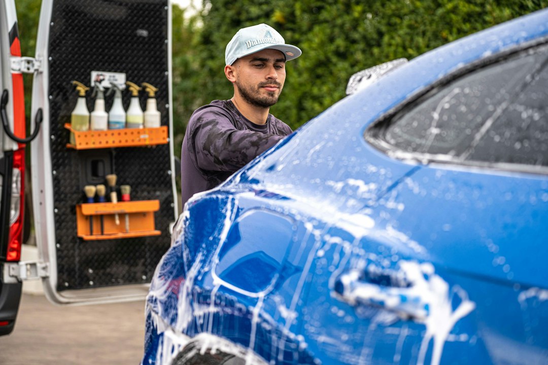 Nettoyage vapeur d'une voiture